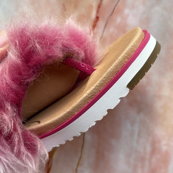 UGG | Holly Fusion Leather Sheepskin Sandal in Cerise - Picture 11 of 14